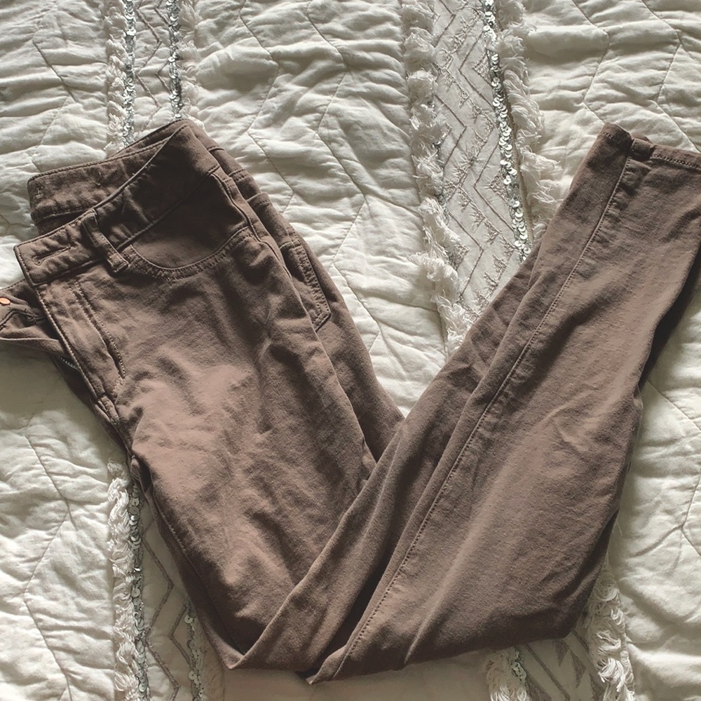 American Eagle Tan Super Stretch Jegging